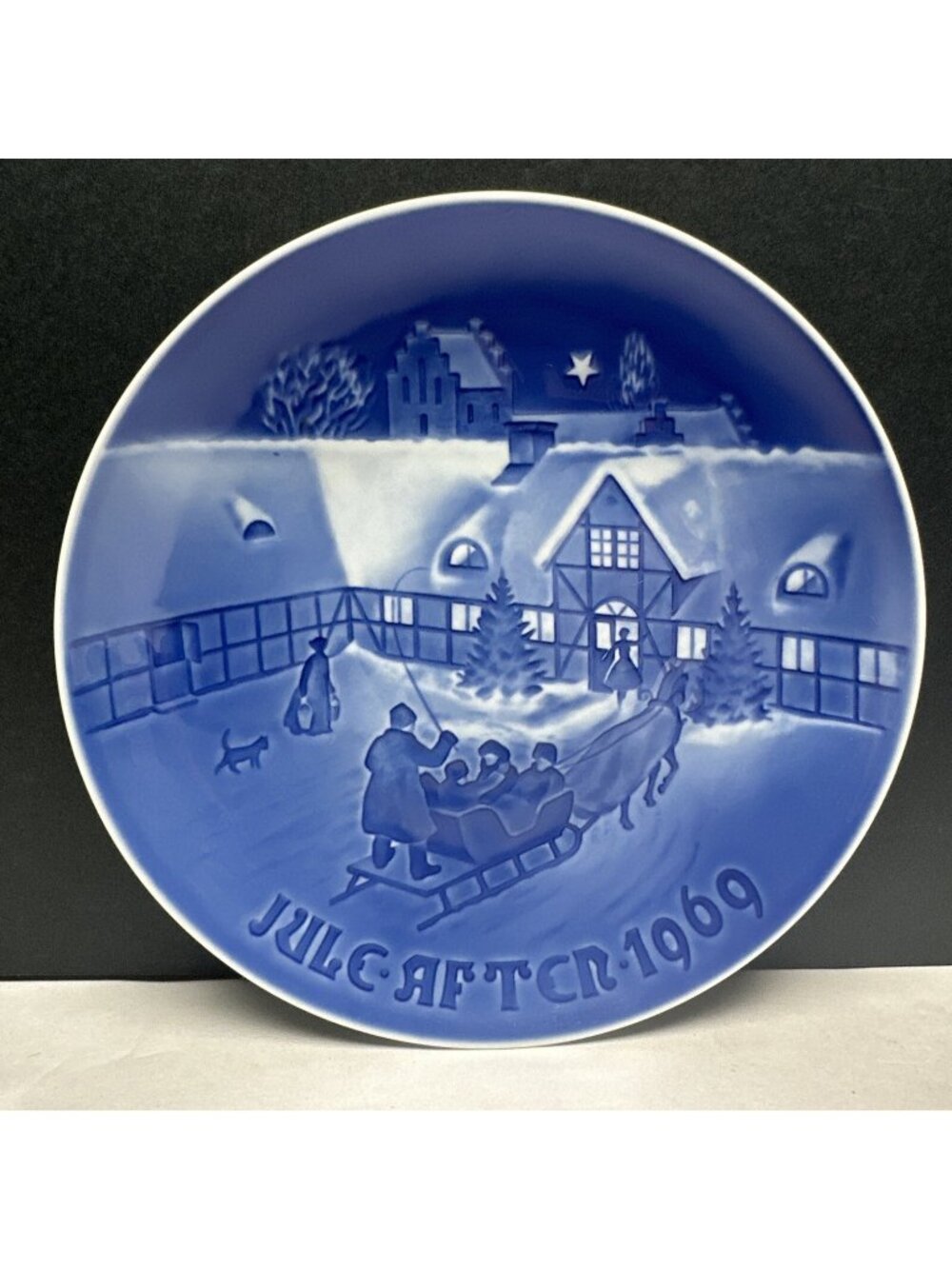 Bing and Grondahl Porcelain Christmas Plate 7”1969 Arrival of Guests Blue B&G